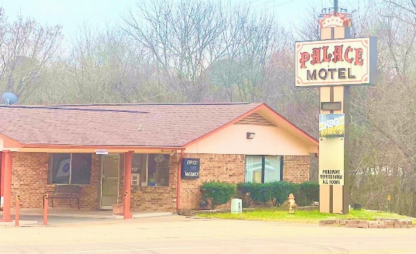 Palace Motel DEQUEEN image 16